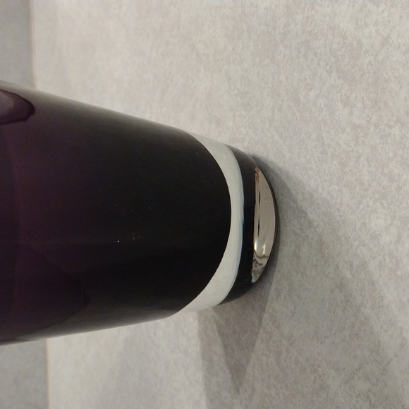 Beautiful purple bud vase. - Picture 3 of 7